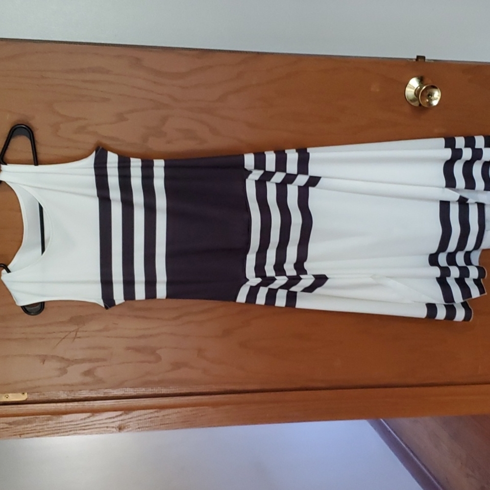 Black/white dress